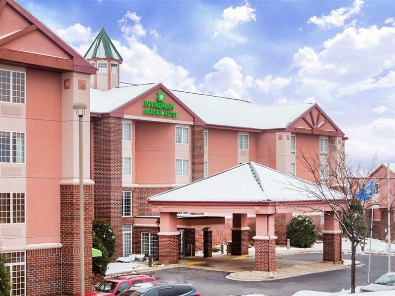 Hotel Wyndham Garden Fitchburg 3*