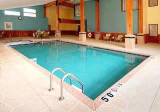 Wyndham Garden Fitchburg 3*